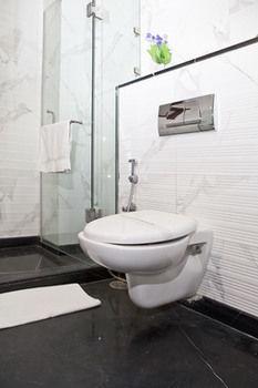 Oyo Premium Pitampura Hotel นิวเดลี ภายนอก รูปภาพ