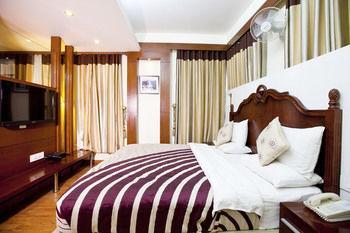 Oyo Premium Pitampura Hotel นิวเดลี ภายนอก รูปภาพ